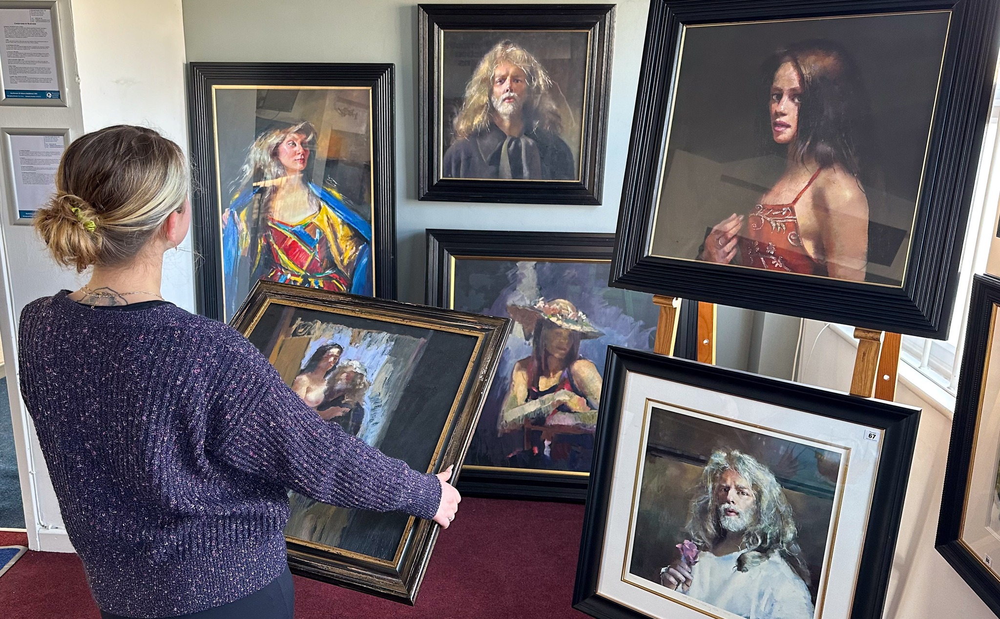 Caption - 






Copyrighted photo by Paul Slater Images Ltd / Plymouth Auction Rooms -